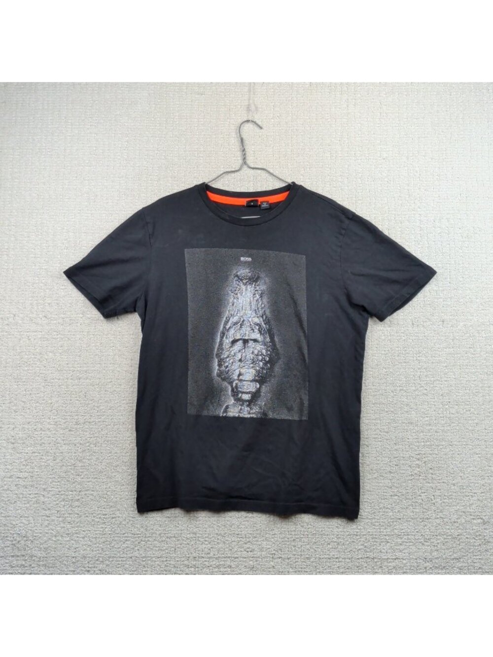 Y2K Hugo Boss Crocodile Faded Picture Graphic T-Shirt Black Mens Size M Grunge